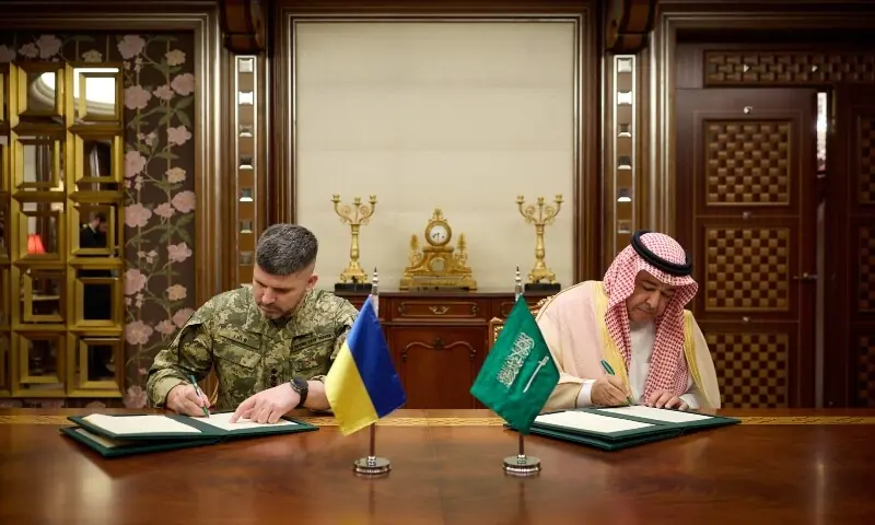 Ukraine, Saudi Arabia sign air   defence deal: senior officials