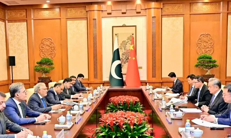 China’s FM Wang Yi appreciates Pakistan’s active diplomatic efforts in promoting Middle East peace: FO